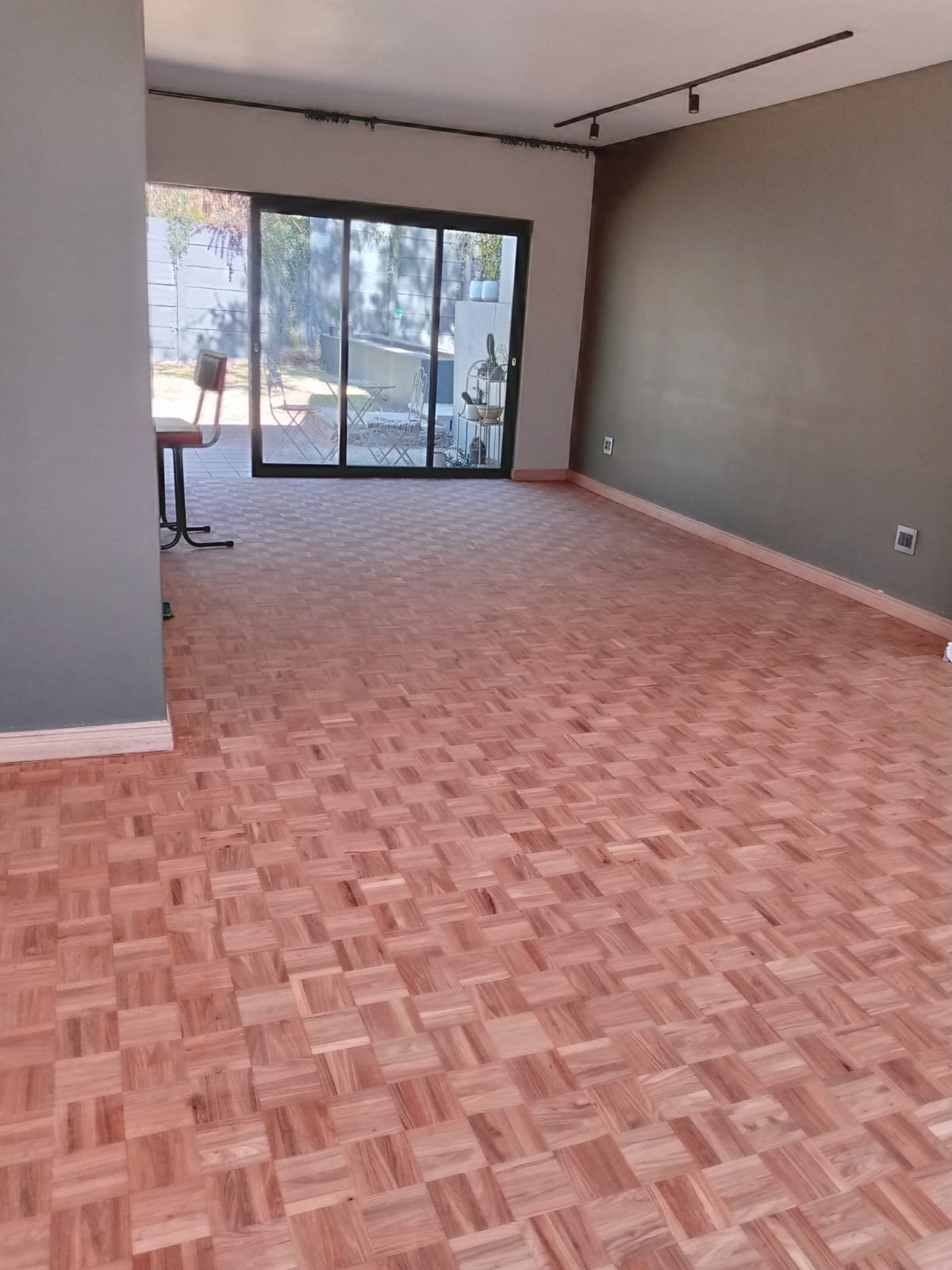 Biazo Katalambano installed parquet wooden floor in Pretoria